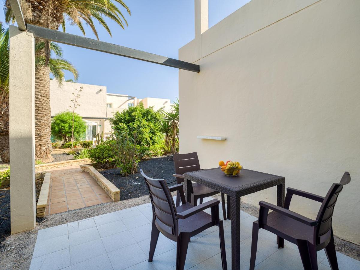 Homeforguest Moderno Apartamento Con Piscina En Corralejo Exterior foto
